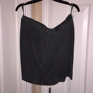 Vintage 90’s skirt by Hugo Buscati. 100% leather.